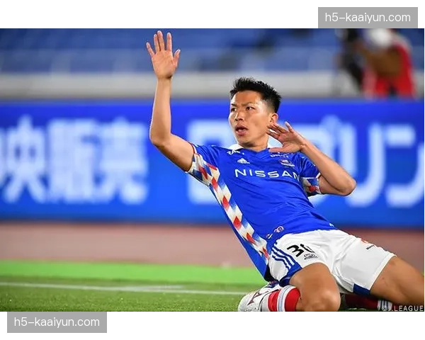 横滨水手客场表现起伏不定 球队整体实力面临新赛季考验