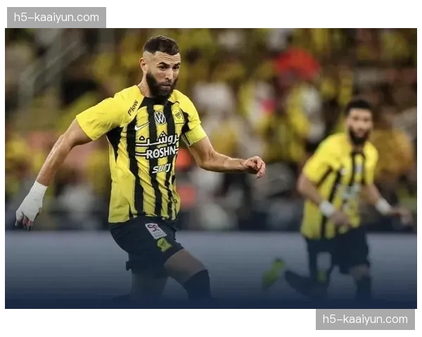 吉达联合上半场3-1领先遭逆转 防守注意力不集中成致命漏洞